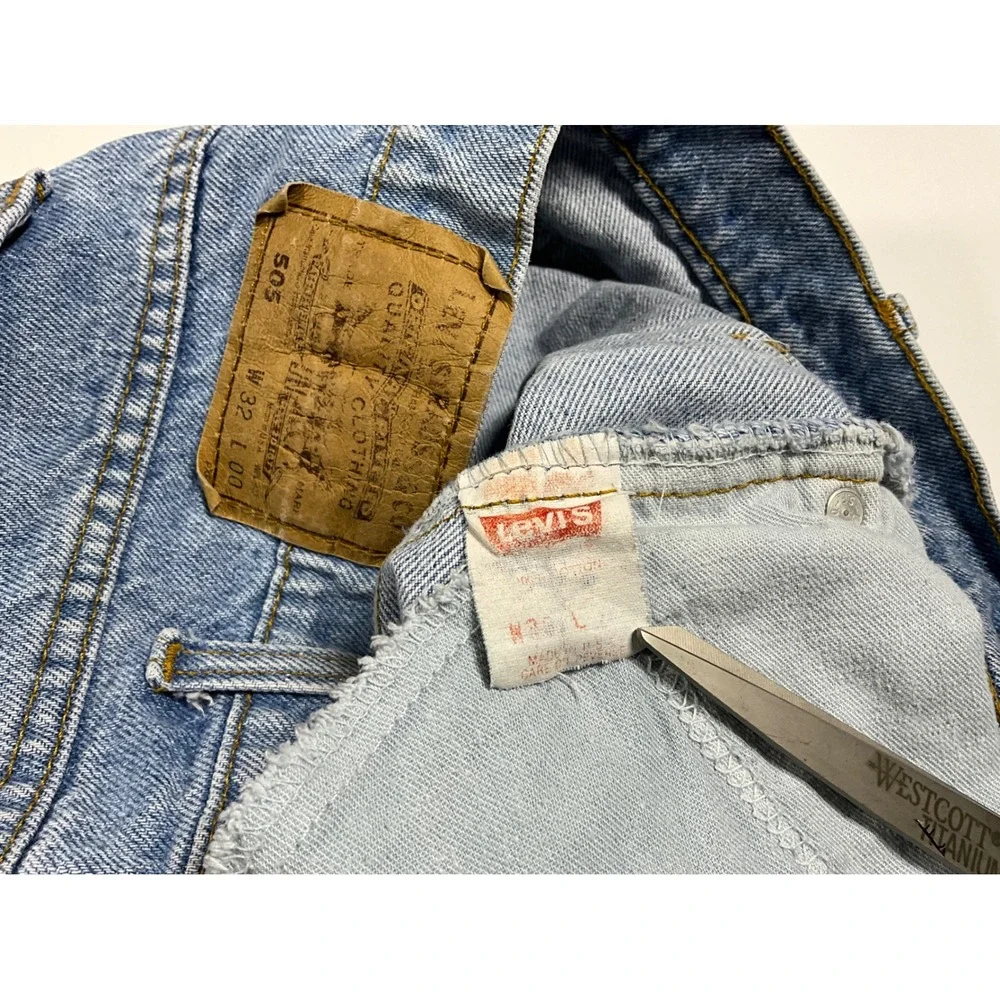 Vintage 90s Levis 505 Orange Tab Denim Shorts Light Wash Mens 32 USA